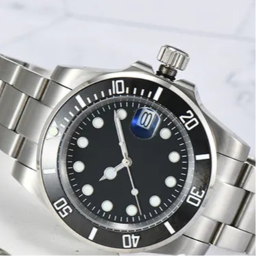 Rolexx Watch with box + sapphire glass